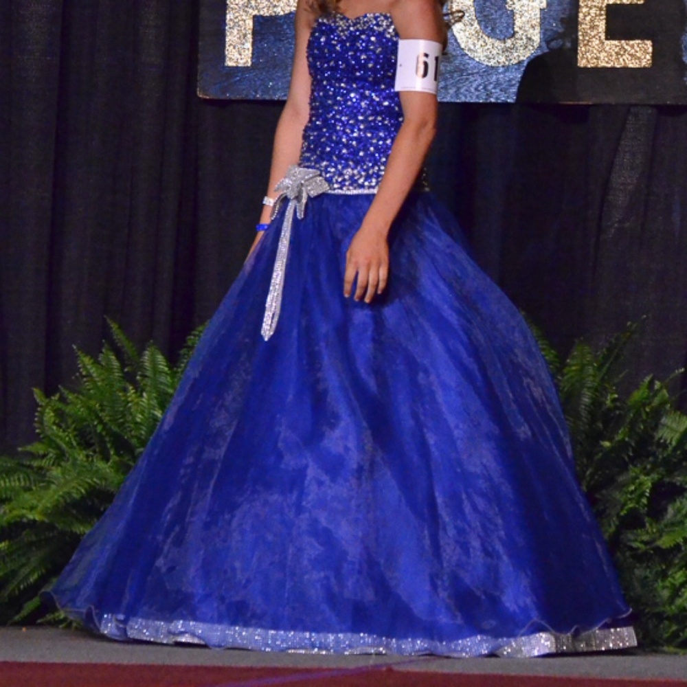 Pageant Dress - Picture 2 of 3